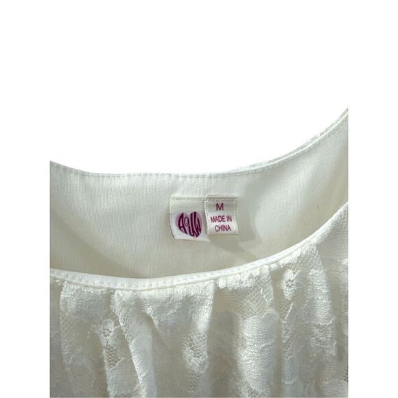 Beautiful mini lace dress size m - Picture 2 of 3